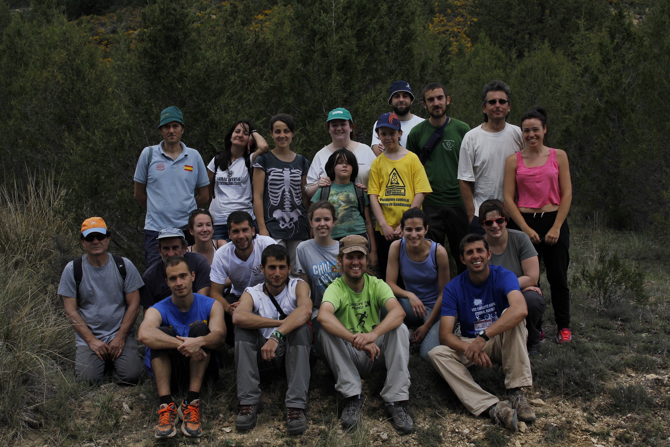 Voluntarios participantes en la actividad de Manantiales Vivos del 10 de mayo.